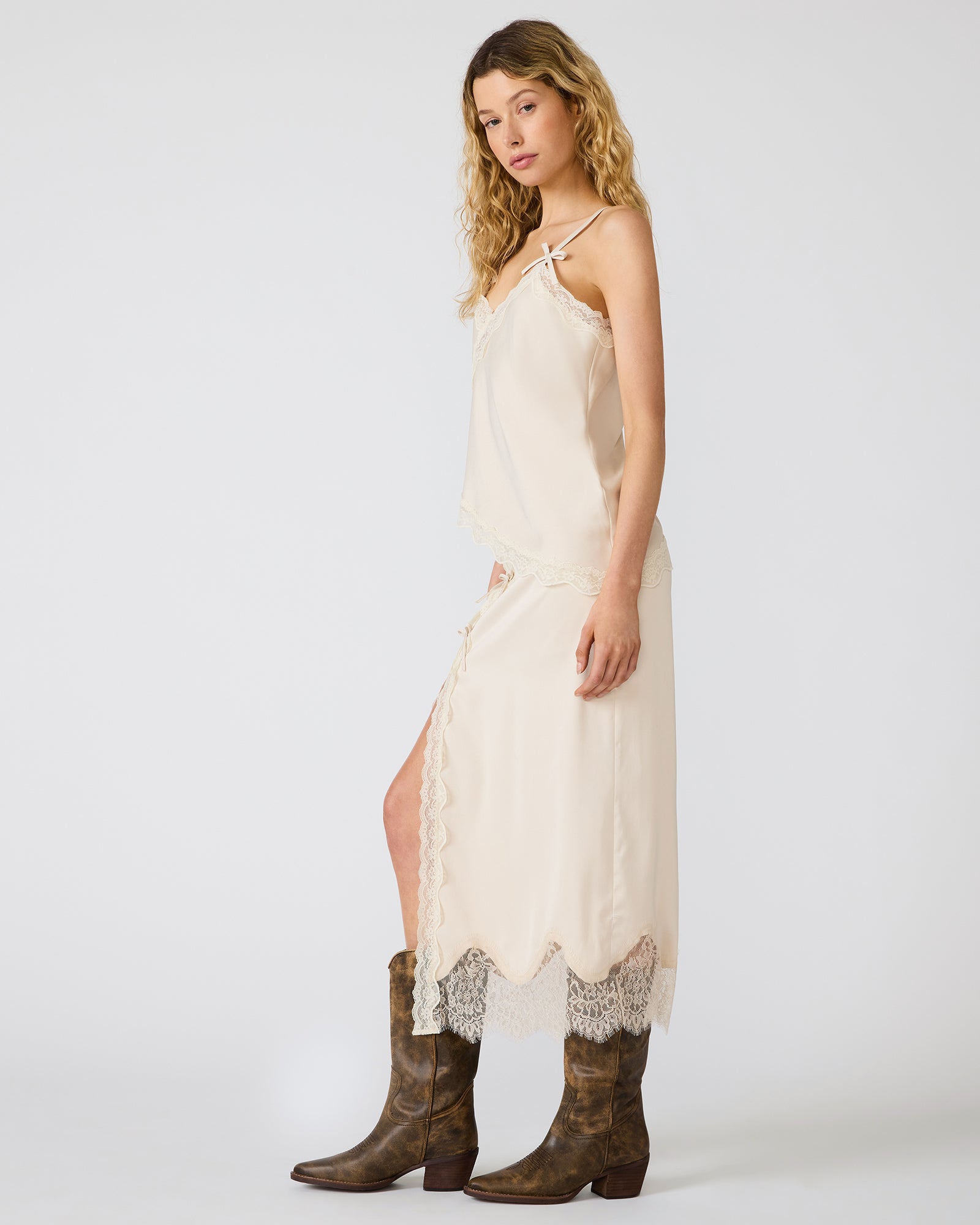 LAKELY TOP IVORY
